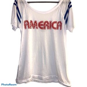CHASER AMERICA Boutique Tshirt  L w/ cut out back